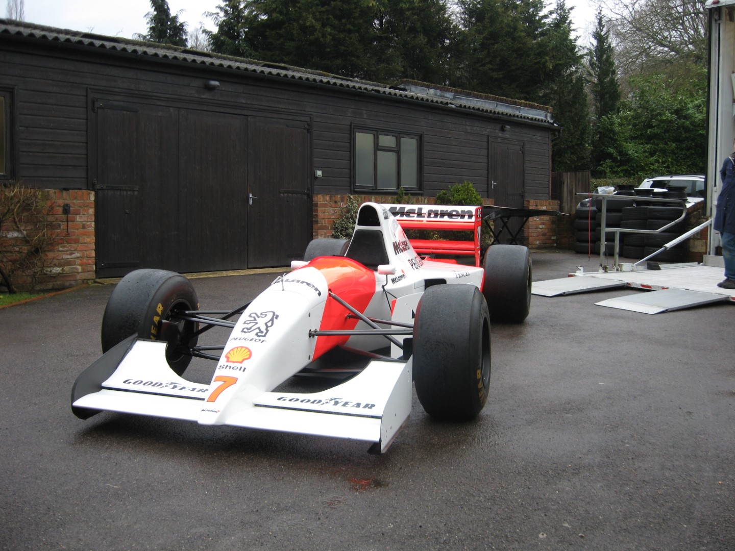 Mclaren mp4 9